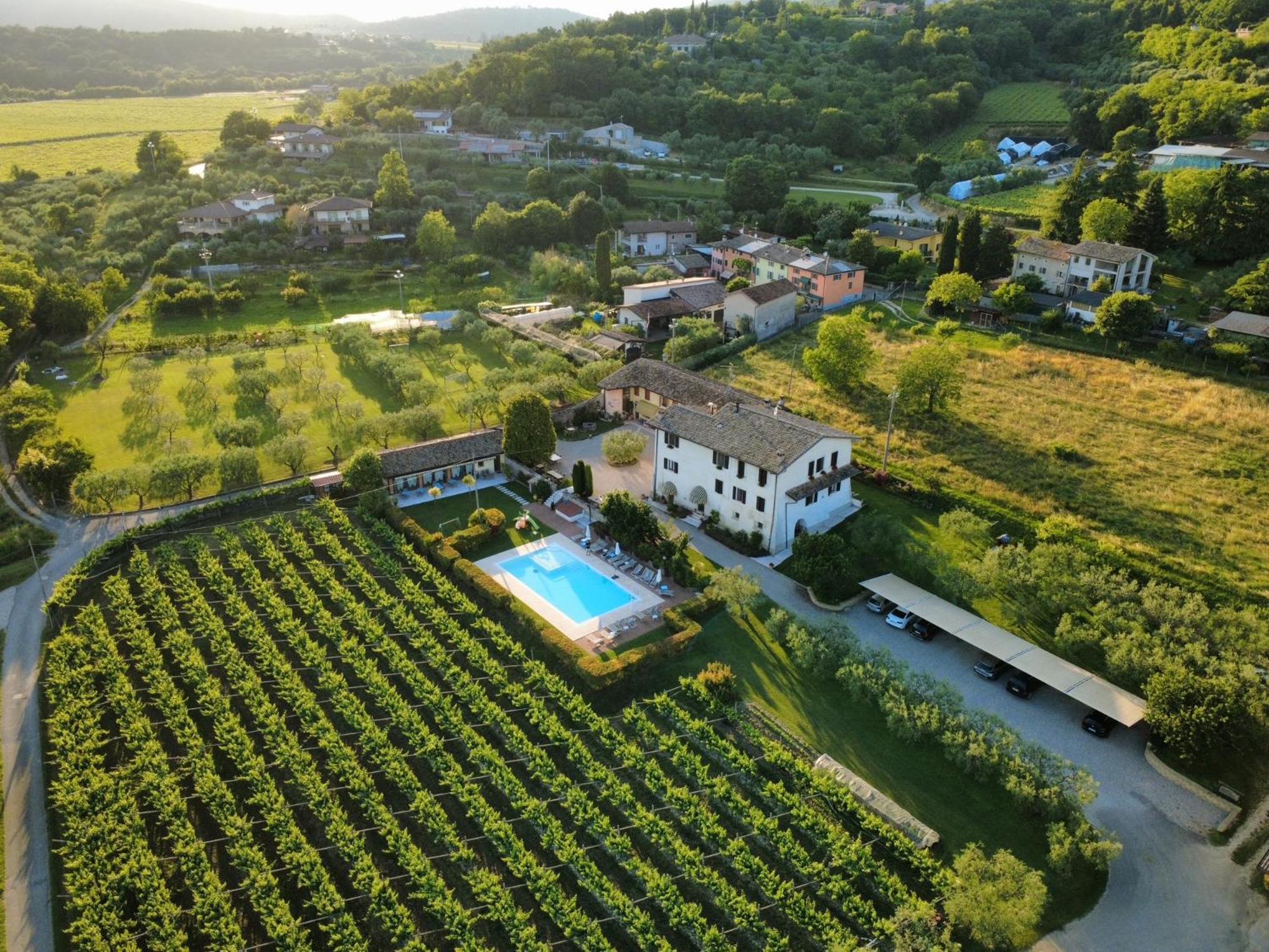 Agriturismo Corte Dei Fiori Caprino Veronese Exterior foto